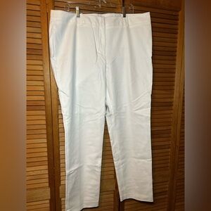 *NWT* Liz Claiborne Audra White Chinos